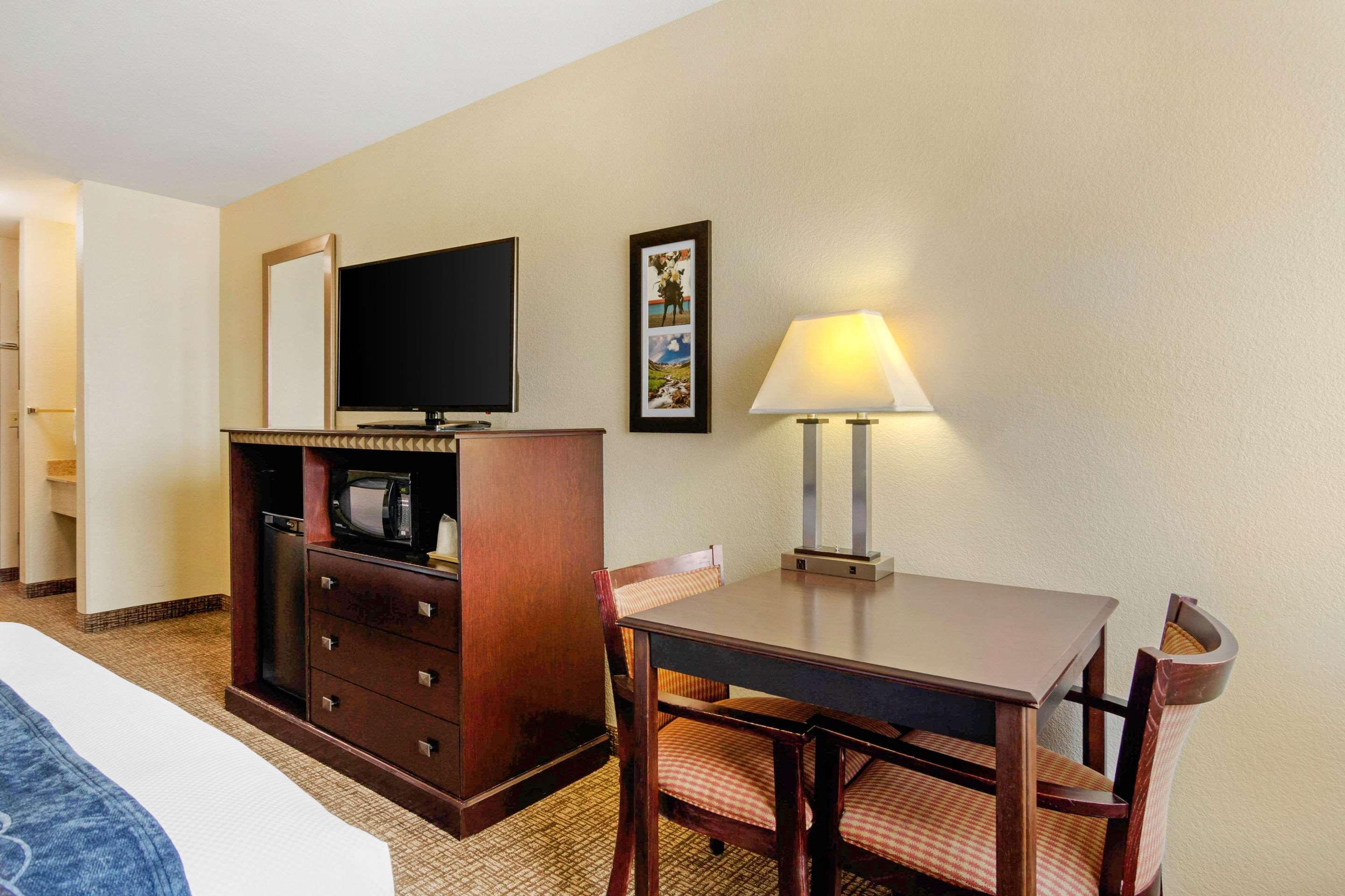 Comfort Inn & Suites Грили Экстерьер фото