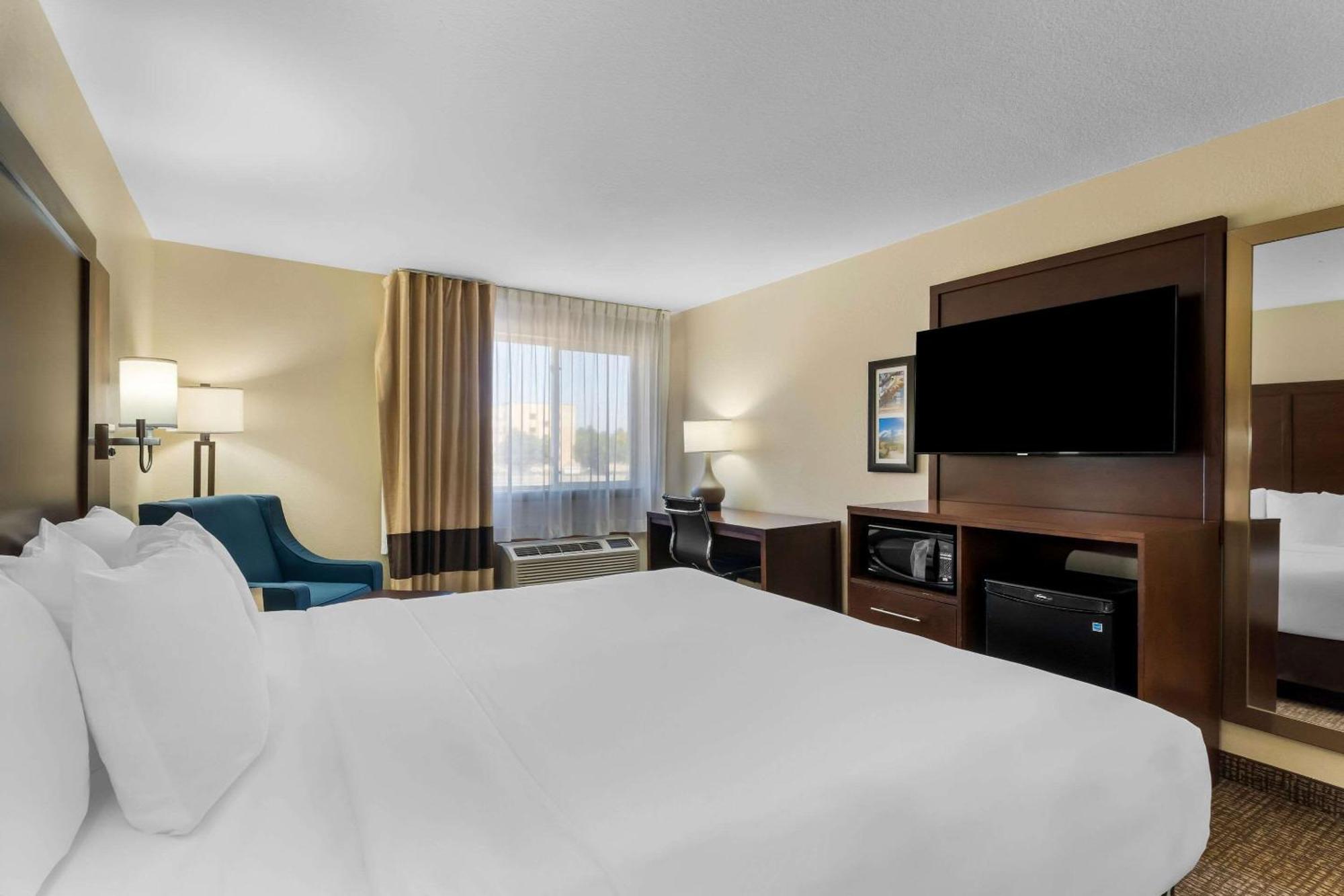 Comfort Inn & Suites Грили Экстерьер фото