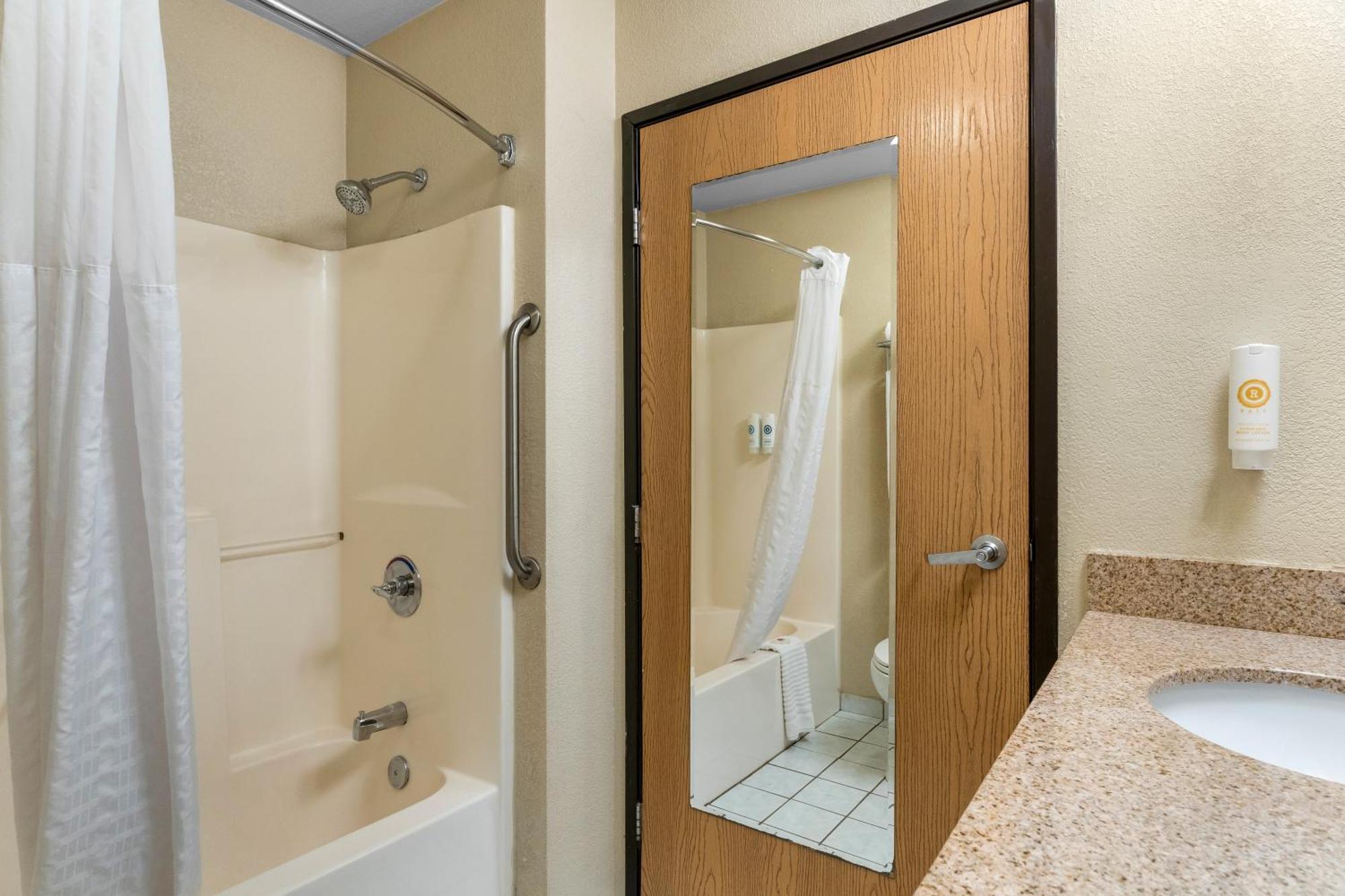 Comfort Inn & Suites Грили Экстерьер фото